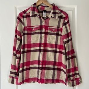 Patagonia organic cotton Women’s size 6 flannel
